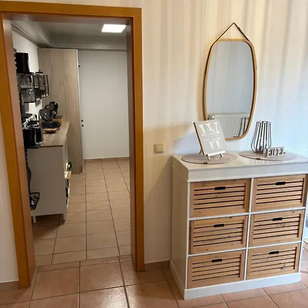 Weinstrasse 2 Apartment *