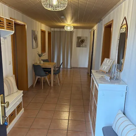 Apartment Weinstrasse 2 *